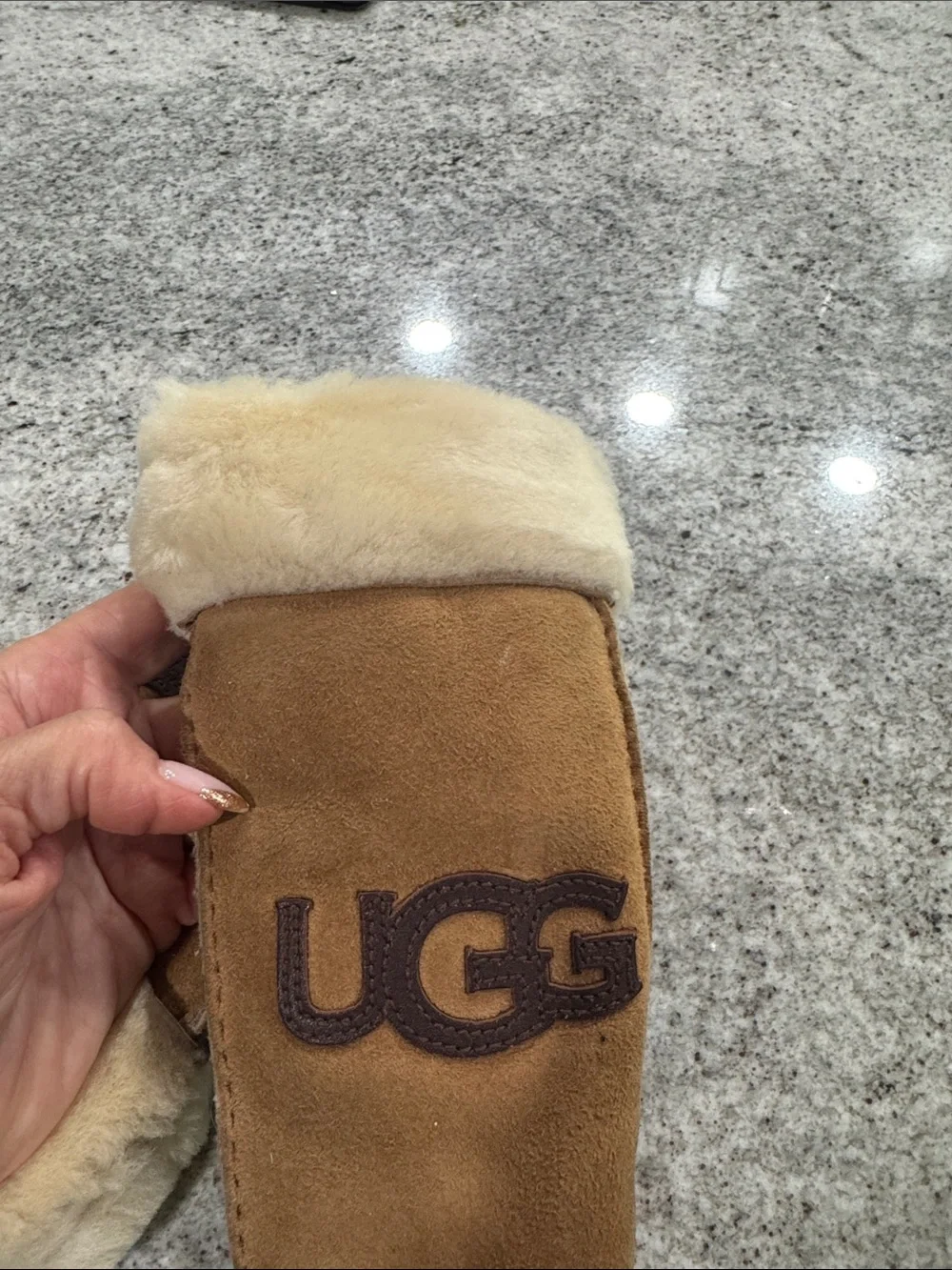 UGG Women’s Chestnut Shearling Lined Mittens